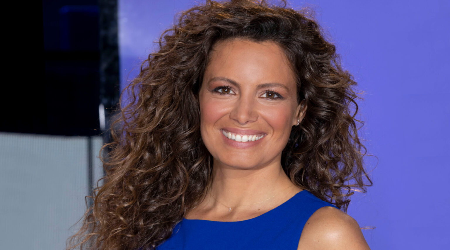 Larura Madrueño presentacion Finish en Mediaset