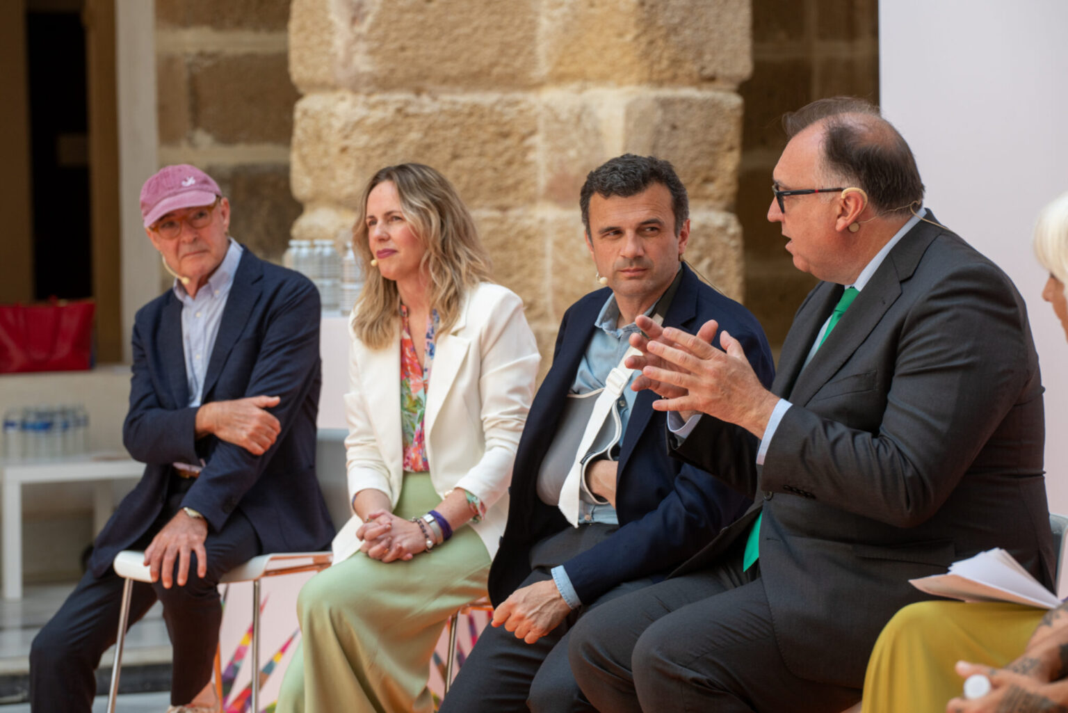 PRESENTACION-SOUTH-FESTIVAL-2024-b-8-1-2048x1366