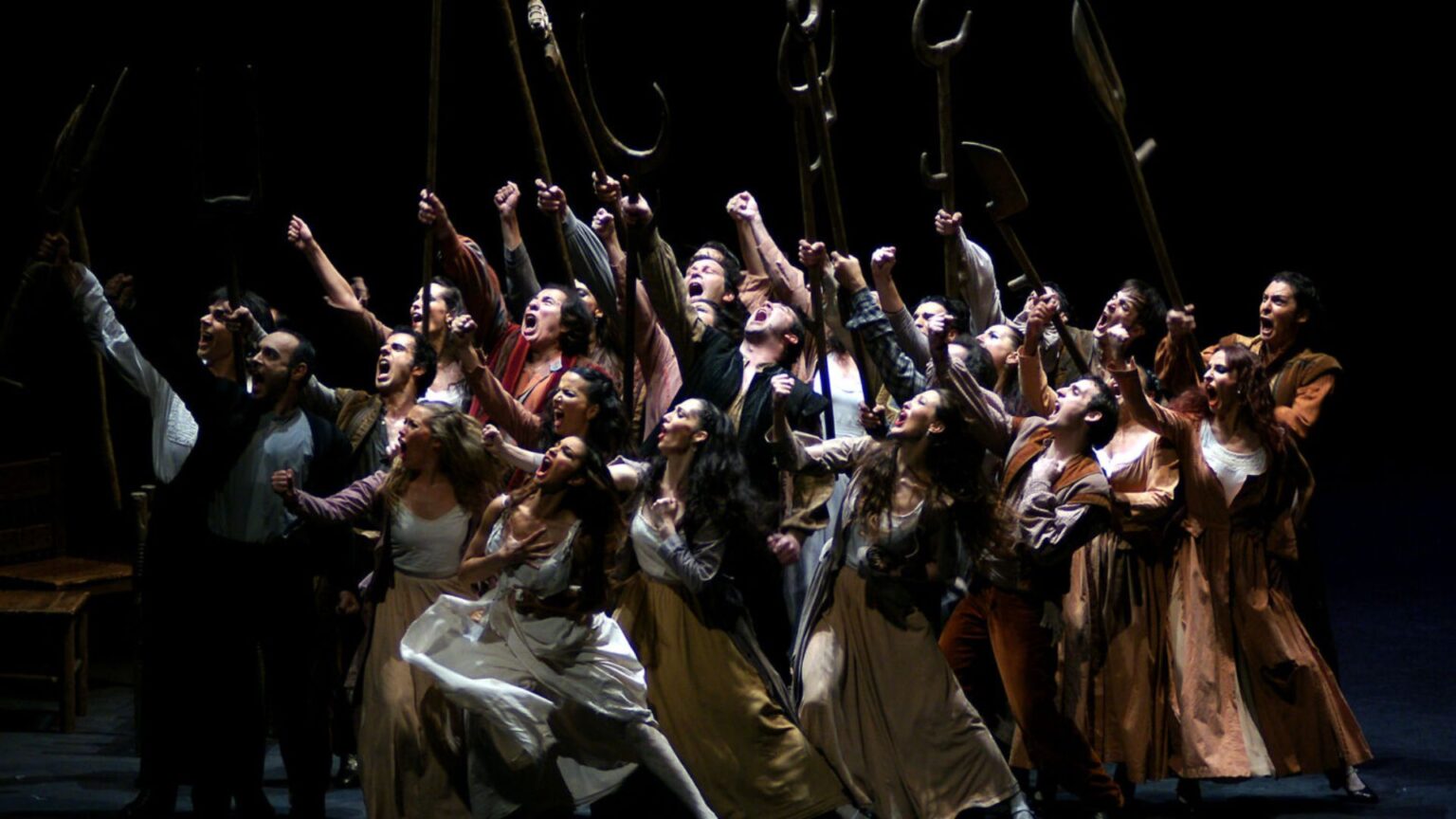 El icónico vampiro da el salto a la música con el lanzamiento de su primer single, ya disponible en plataformas digitales, como adelanto de la nueva temporada que llegará este verano en exclusiva (3)